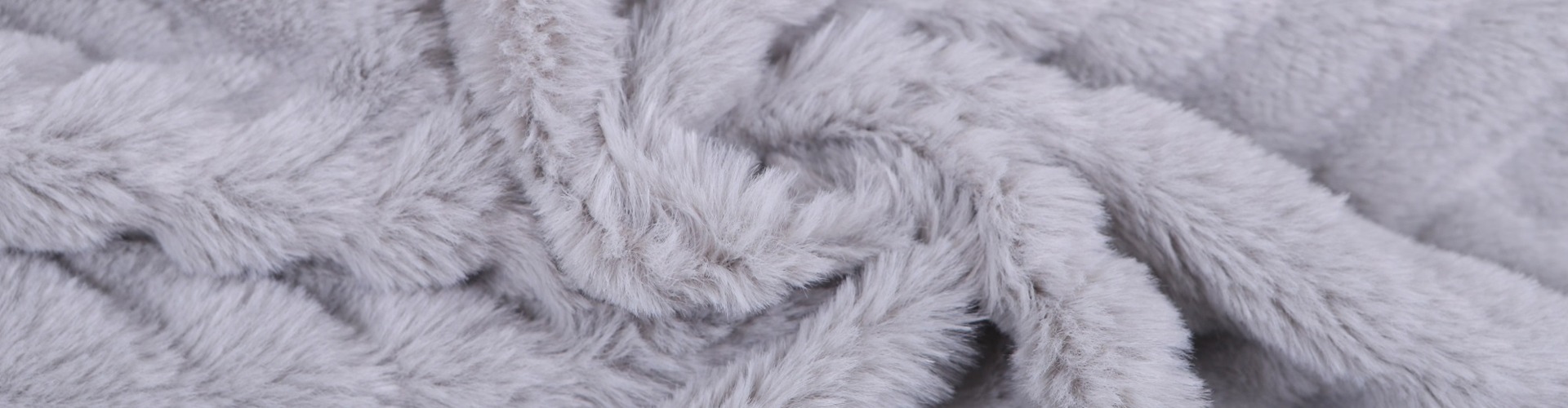 Faux Fur Fabric Luxurious, Animal-Friendly, and Sustainable (3)