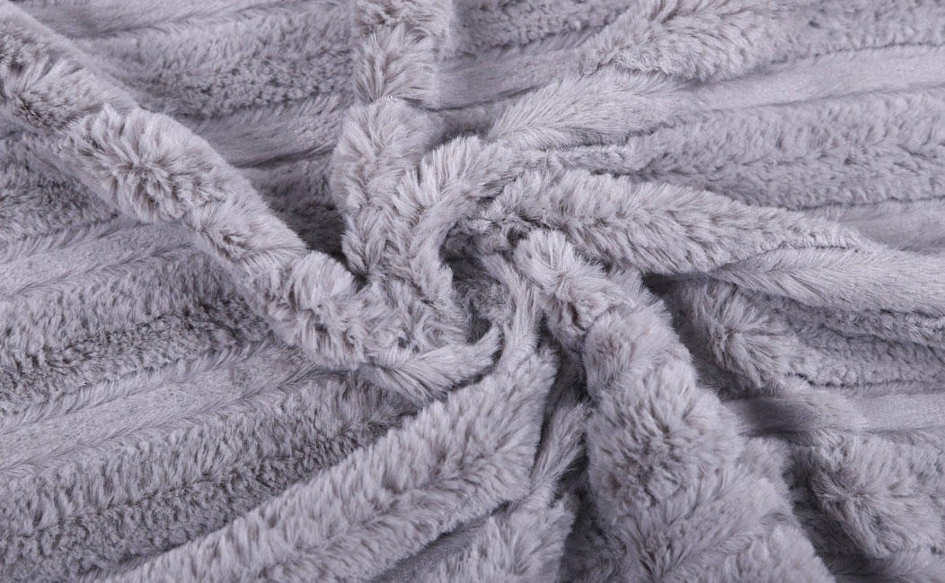 Faux Fur Fabric Luxurious, Animal-Friendly, and Sustainable (4)